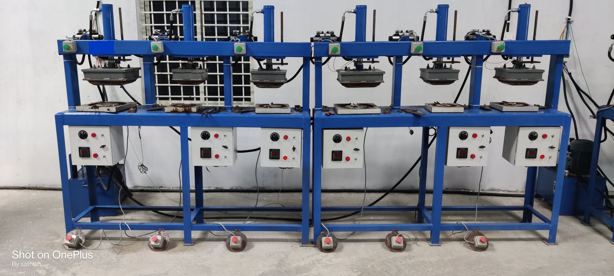 Various Sized Molds Machine